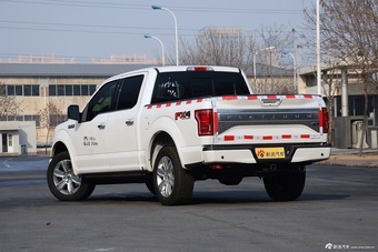 2015款福特F-150 5.0L自动PLATINIUM