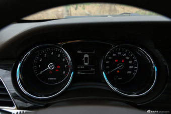 2016款宝骏730 1.8L手动舒适型