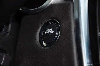 2015款凯迪拉克SRX 3.0L自动豪华版