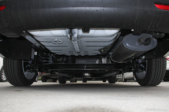 2015款海马M3 1.5L手动精英天窗版