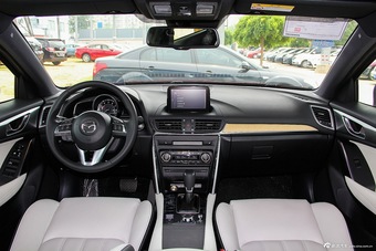 2016款马自达CX-4 2.5L自动四驱蓝天无畏版图片