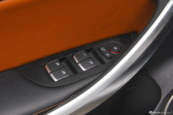 2016款比亚迪宋2.0TID自动豪华型