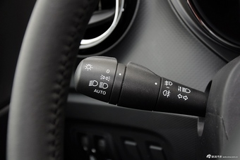 2015款雷诺卡缤1.2T自动豪华型