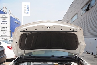 2015款海马福美来1.6L手动风尚型