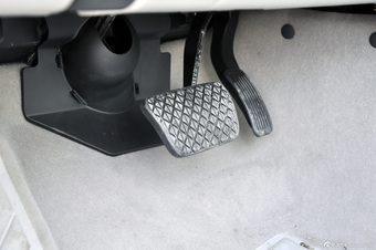 2014款奔腾B90到店实拍