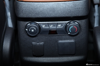 2013款探险者 3.5L尊尚型