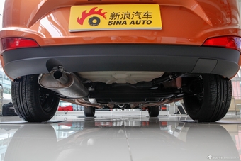 2013款风云2 1.5L手动掀背锐意版