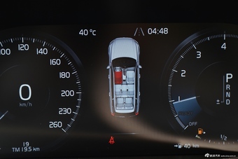 2016款沃尔沃XC90升级版 2.0T自动 T6智逸版