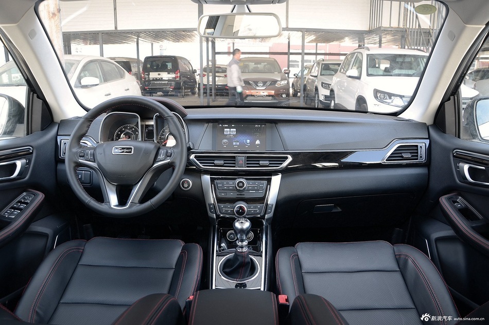 2015款众泰大迈X5 1.5T手动尊贵型