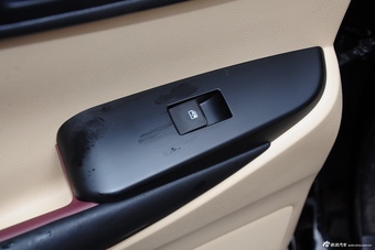 2015款汉兰达3.5L自动四驱豪华版7座
