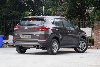 2015款全新途胜1.6T自动两驱智能型