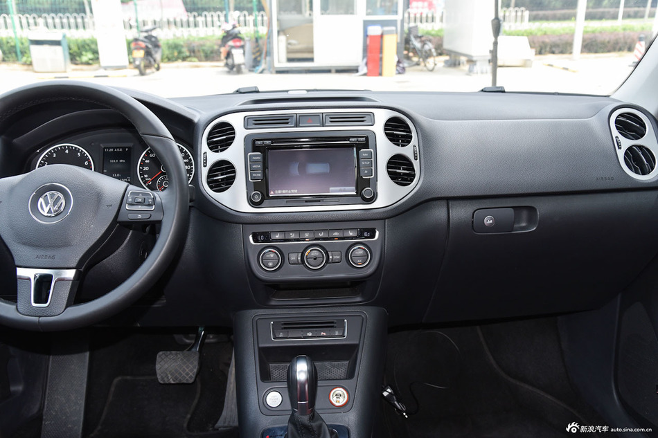 2015款途观2.0TSI自动四驱旗舰版