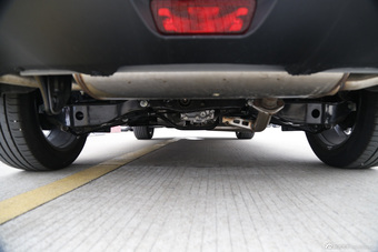 2015款楼兰 2.5L自动S/C HEV XV四驱混动旗舰版