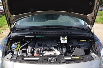 2016款标致3008 1.6THP自动潮流版