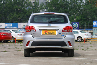 2015款北汽新能源EV200轻秀版