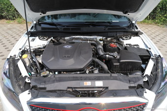 2016款奔腾B70 1.8T自动运动尊贵型