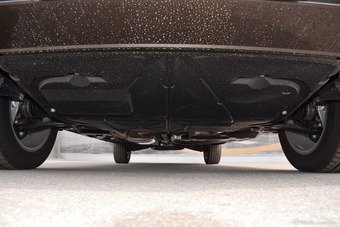 2016款凯路威2.0T自动四驱舒适版9座