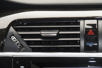 2015款众泰T600 2.0T手动豪华型 家用版