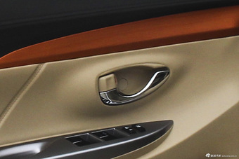 2016款YARiS L致炫1.5L自动劲速版