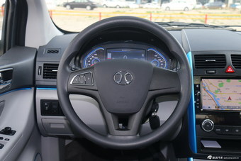 2015款北汽新能源EV200轻秀版