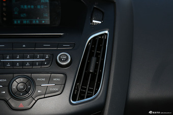 2015款福克斯两厢1.0T自动超能风尚型