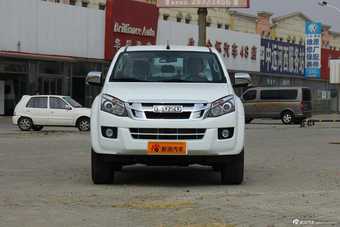 2015款五十铃D-MAX 2.5T自动四驱超豪华款到店实拍