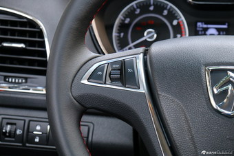 2015款 宝骏560 1.8L手动豪华型