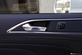 2015款金牛座2.0T自动至尊型