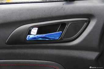 2016款长安CS15 1.5L手动时尚版