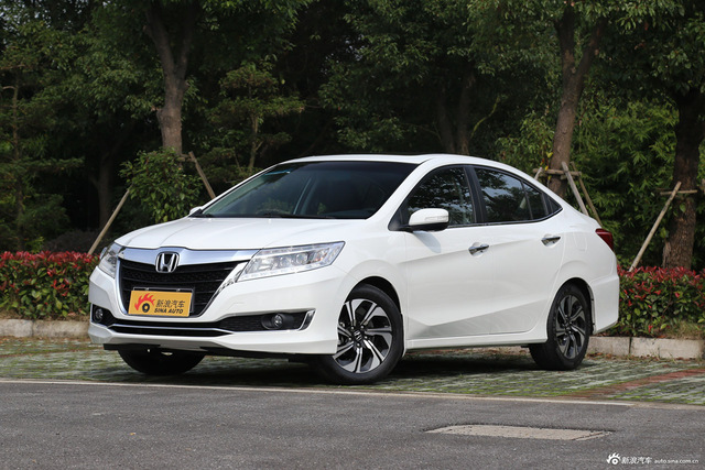 2016款凌派1.8L自动旗舰版 塔夫绸白