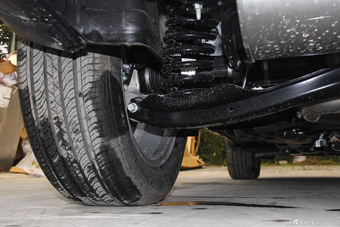 2016款自由光2.4L自动优越版