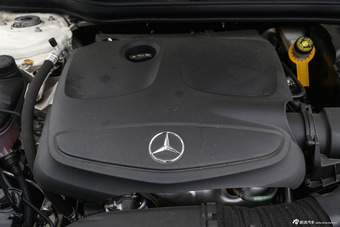 2016款奔驰A级 A180 1.6T自动