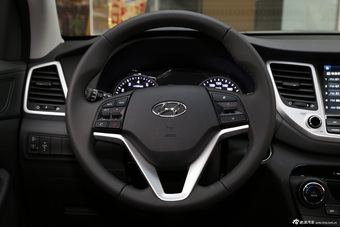 2015款全新途胜1.6T自动两驱智能型