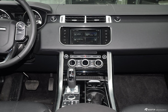 2016款揽胜运动版3.0自动SDV6 HSE