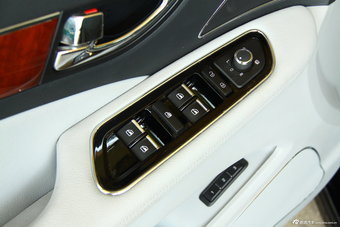 2013款红旗H7 3.0L自动尊贵型