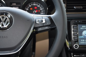 2015款速腾230TSI手动豪华型