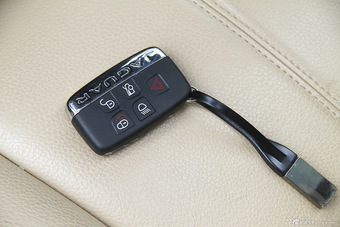 2015款捷豹XJL 2.0T两驱典雅商务版