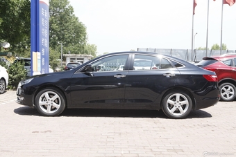 2014款奔腾B70 2.0L手动豪华型