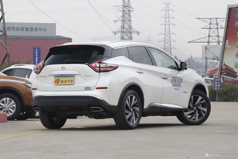 2015款楼兰 2.5L自动S/C HEV XV四驱混动旗舰版