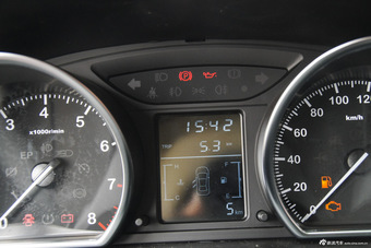 2015款众泰T600 2.0T手动尊贵型