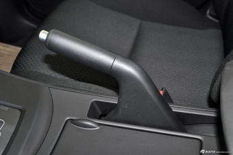 2013款马自达3星骋三厢1.6L自动精英型