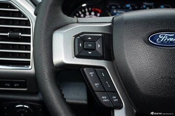 2015款福特F-150 5.0L自动PLATINIUM