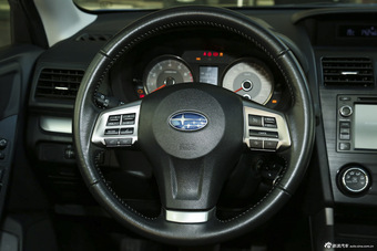 2014款森林人2.5L自动精英版