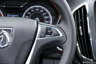 2015款 宝骏560 1.8L手动豪华型