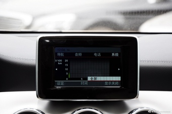 2015款奔驰GLA200时尚型