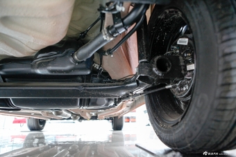 2013款风云2 1.5L手动掀背锐意版