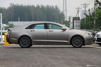 2014款林肯MKZ 2.0T自动尊耀版