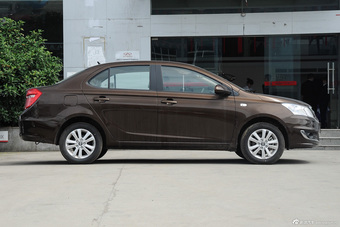 2015款奇瑞E3 1.5L手动智尚型