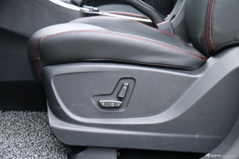 2015款 宝骏560 1.8L手动豪华型