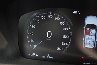 2016款沃尔沃XC90升级版 2.0T自动 T6智逸版